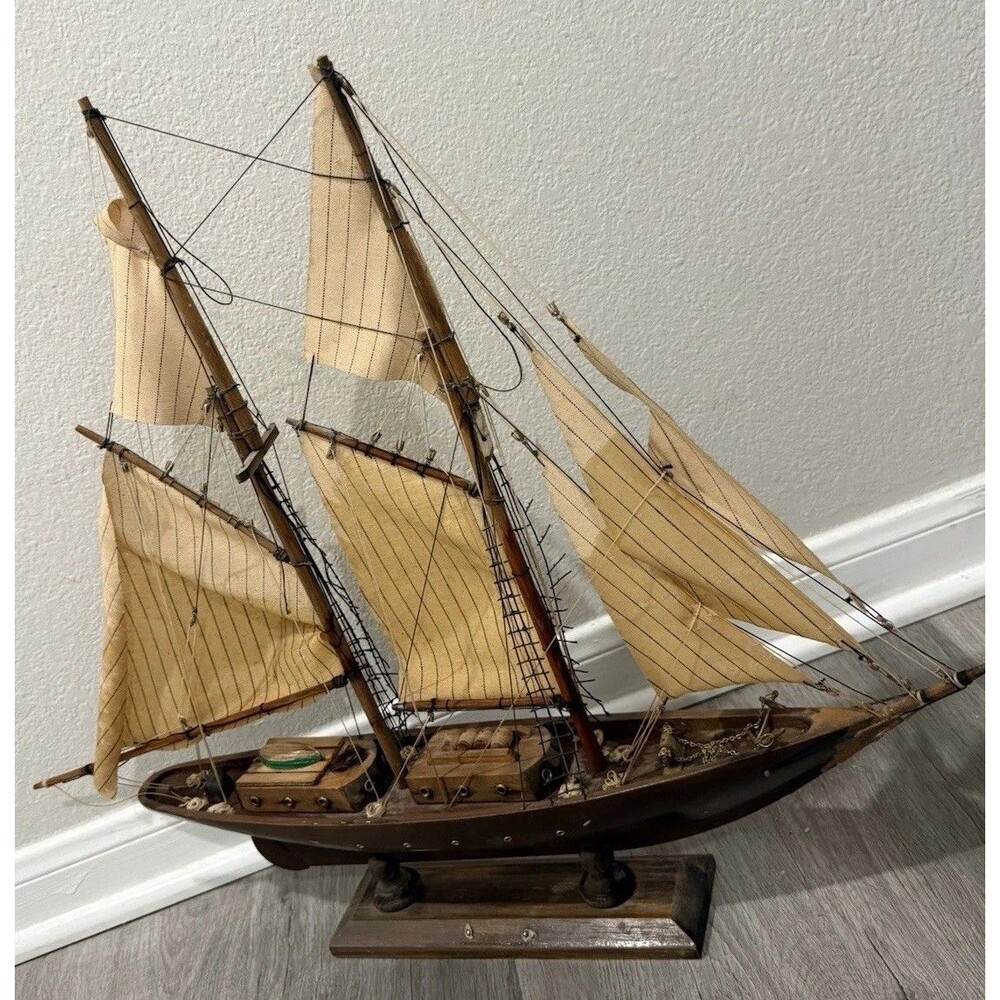 VTG handcrafted wooden Bluenose fishing schooner, Distinctive stripped Sails